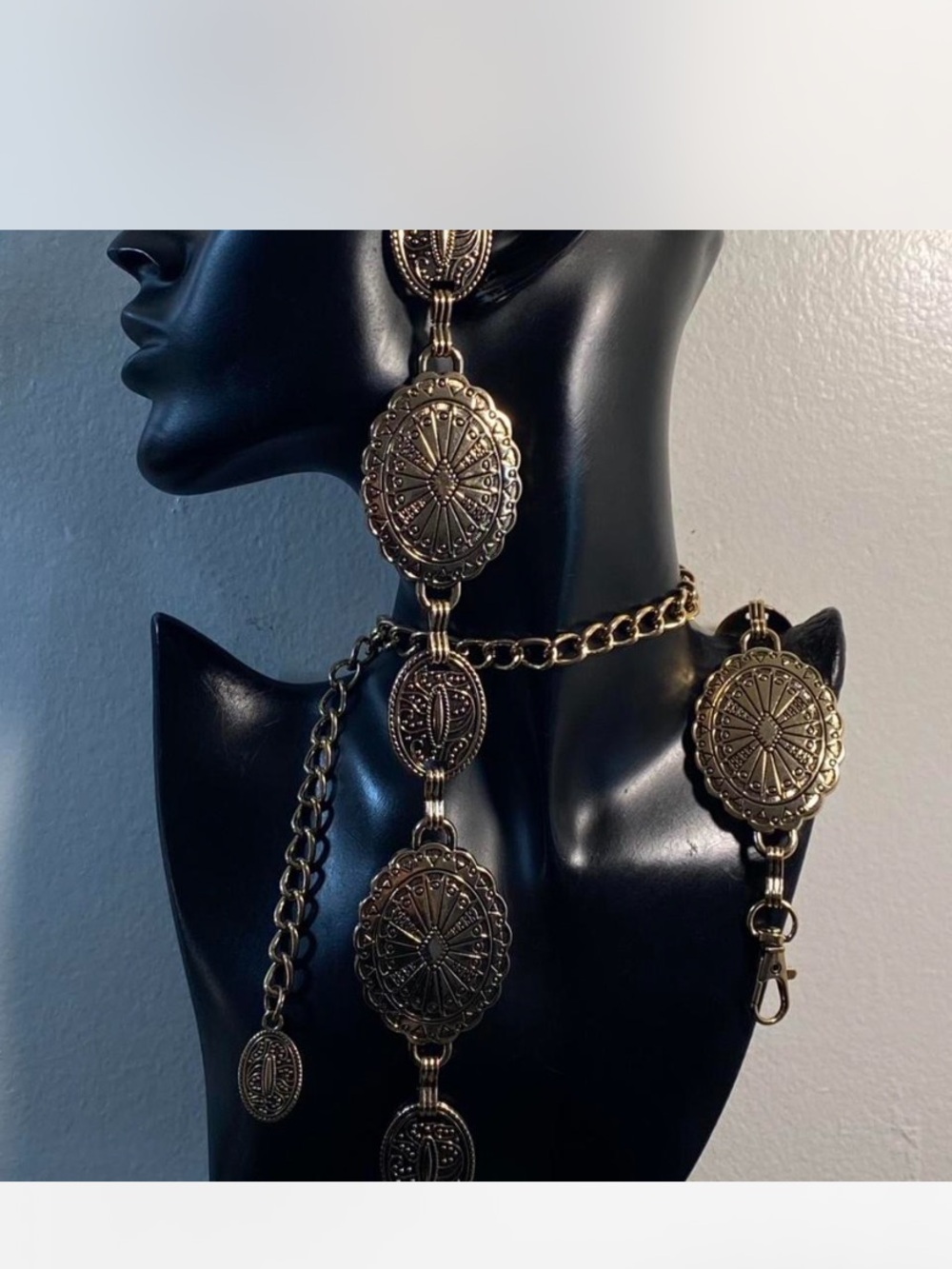 *^* Gold Concho ^^^ Link Belt - Statement Accessory *^* - Picture 5 of 6